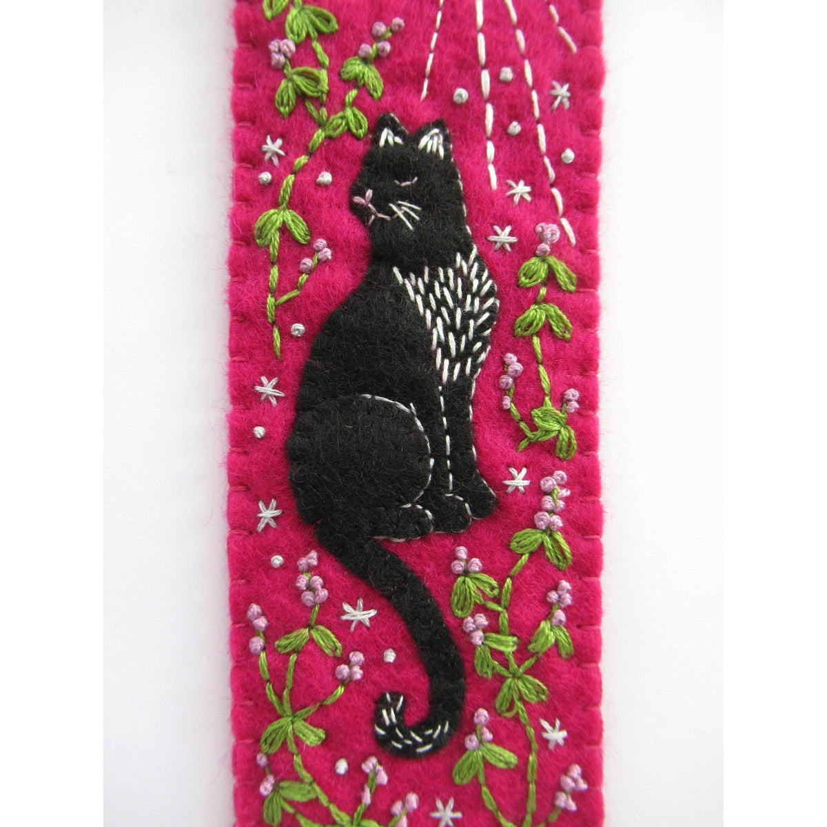 Hawthorn Handmade-Black Cat Bookmark Felt Craft Kit-craft kit-gather here online