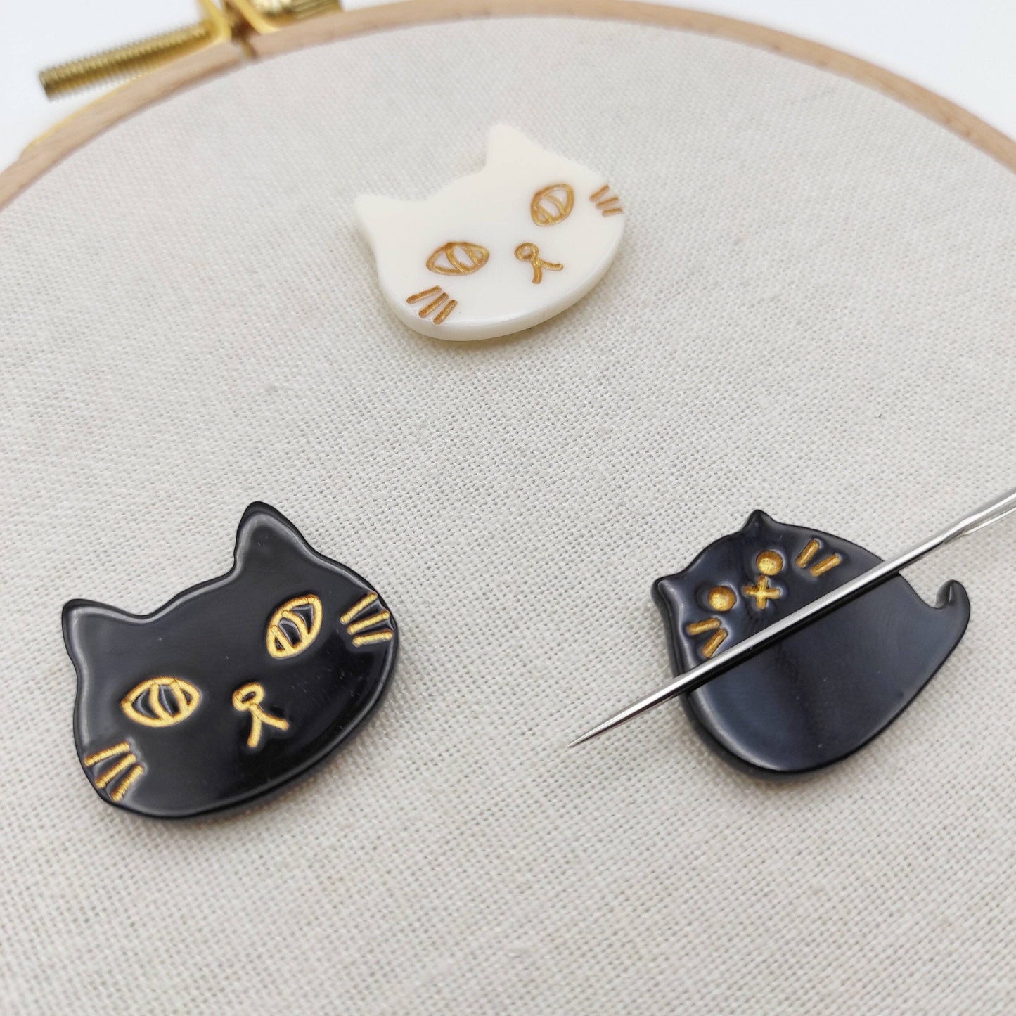 SCwholeworks-Cat Magnetic Needle Minder - Black-embroidery notion-gather here online