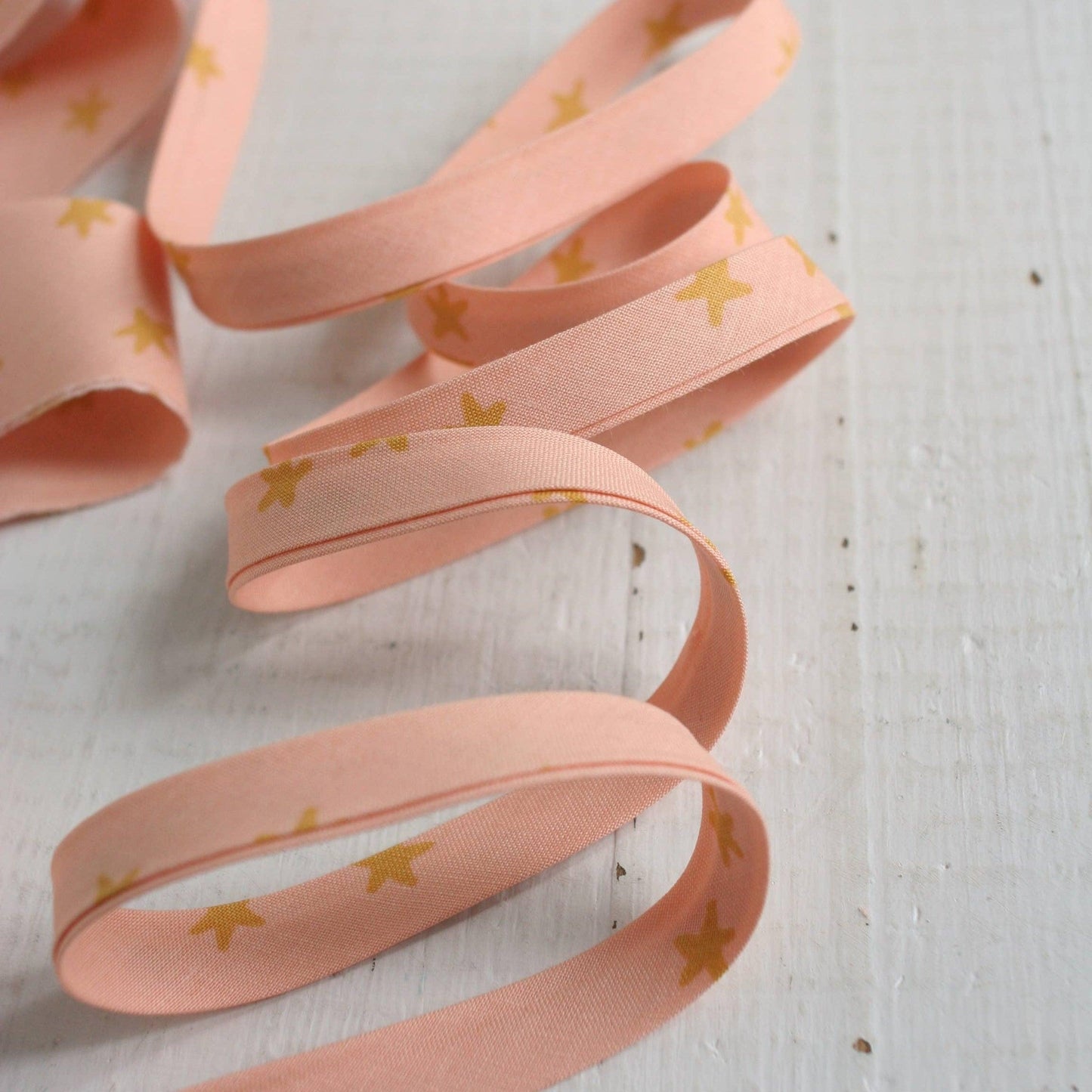 Bessie Pearl Binding Co-1/2" Double Fold Bias Binding - Starry Peach-trim-gather here online