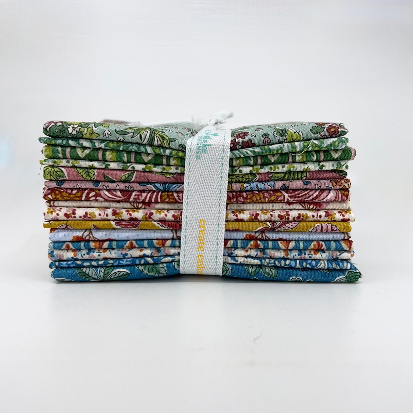 Liberty Autumn Woodland Fat Quarter Bundle (15 pieces)
