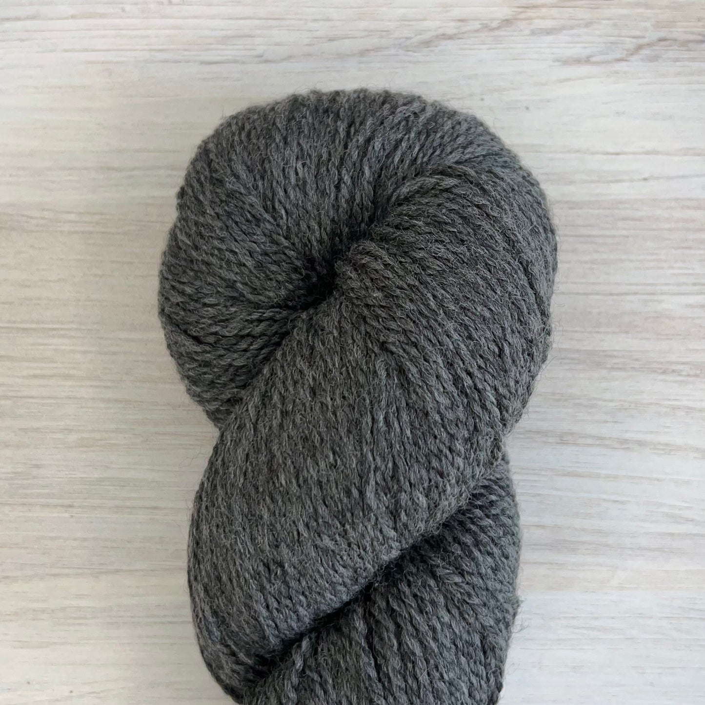 Kelbourne Woolens-Scout-yarn-034 Graphite Heather-gather here online