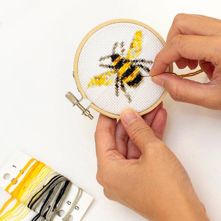 Kikkerland-Bee Mini Cross Stitch Embroidery Kit-xstitch kit-gather here online