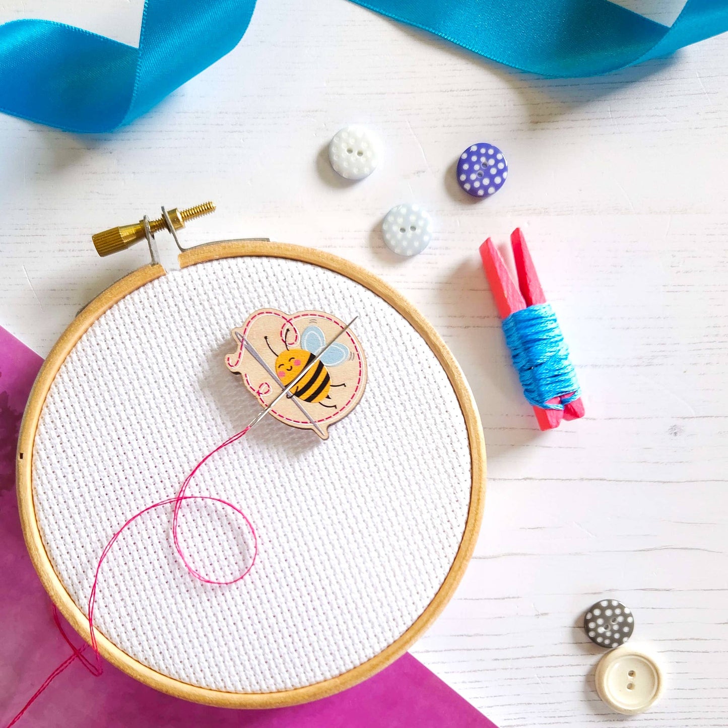 Hawthorn Handmade-Sewing Bee Needle Minder-notion-gather here online