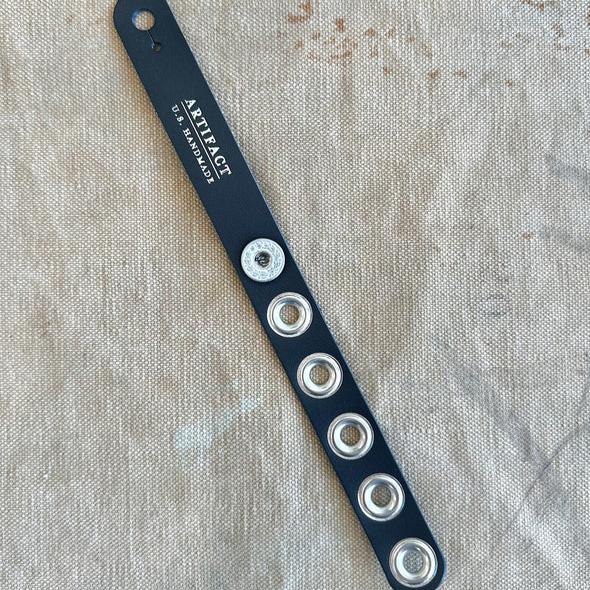 Artifact-Knitting Yarn Tender - Black-craft organizer-gather here online