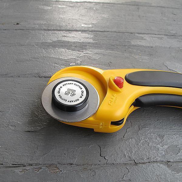 Olfa - Ergonomic Rotary Cutter - 45mm - Default - gatherhereonline.com