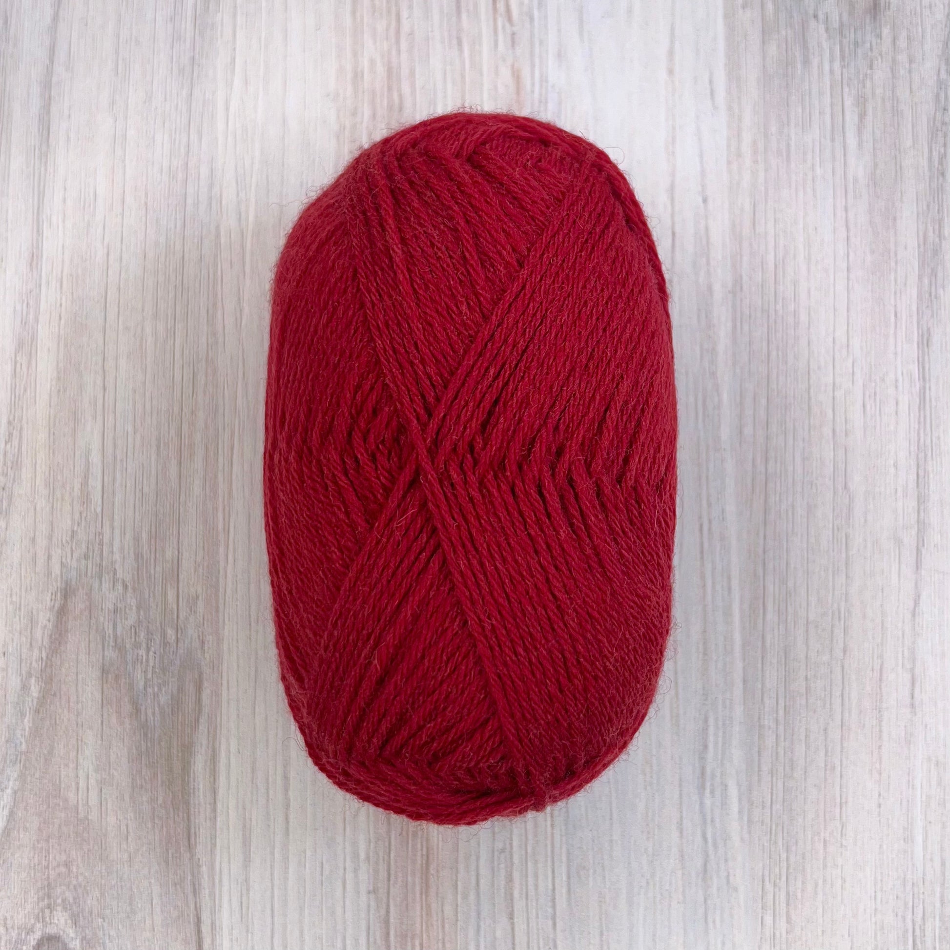 Retrosaria Rosa Pomar-Vovó-yarn-A587 Bright Red-gather here online