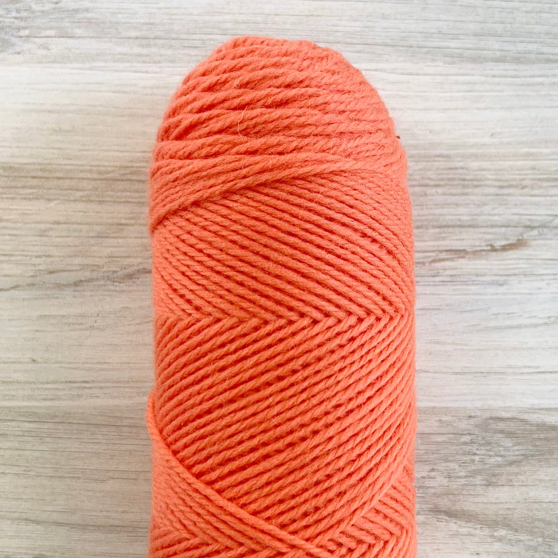 Kelbourne Woolens-Germantown DK-yarn-667 Salmon-gather here online