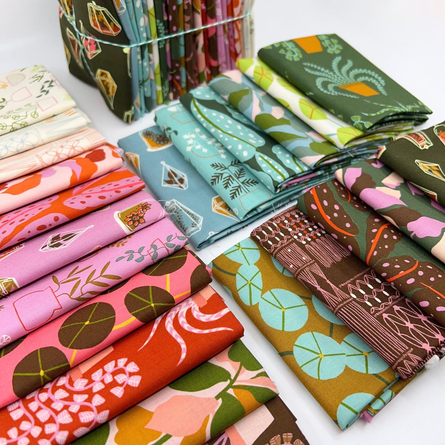 Fat Quarter Bundle of Calathea (22 Pieces)