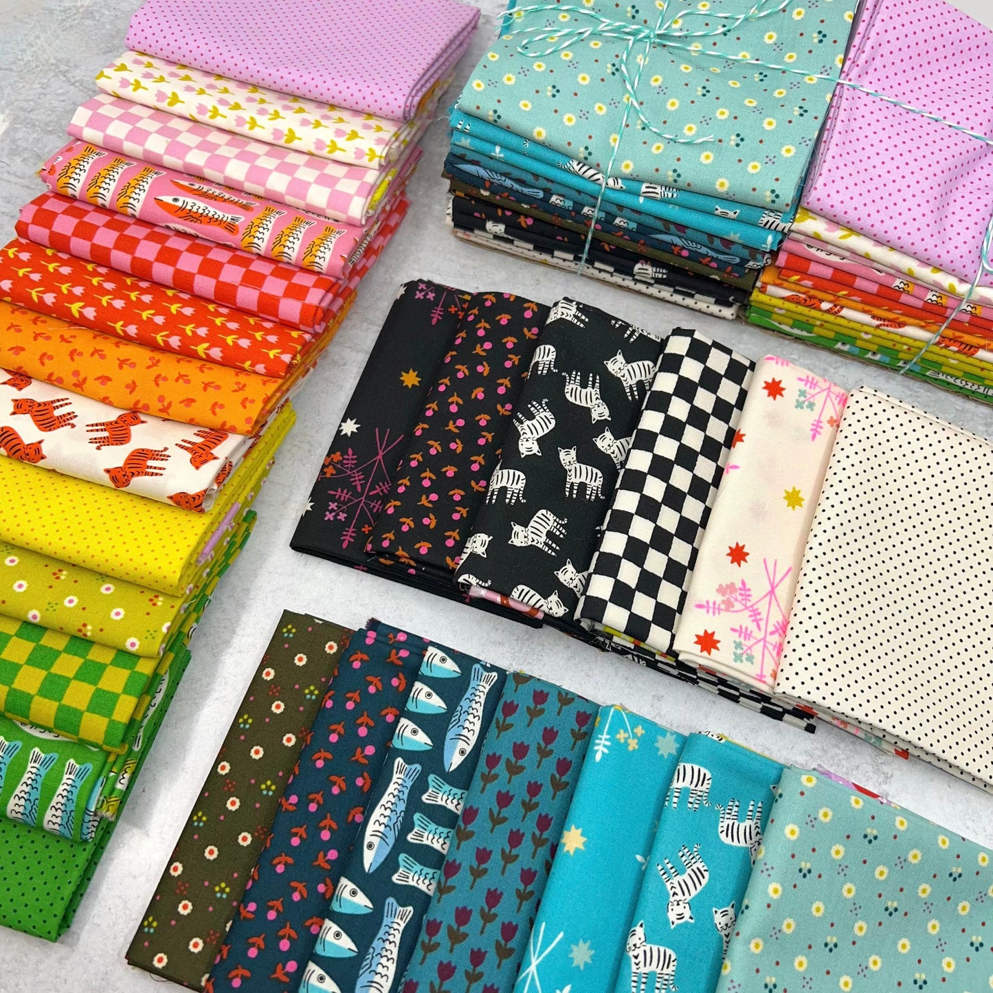 Fat Quarter Bundle of 1 800 Calico (26 Pieces)
