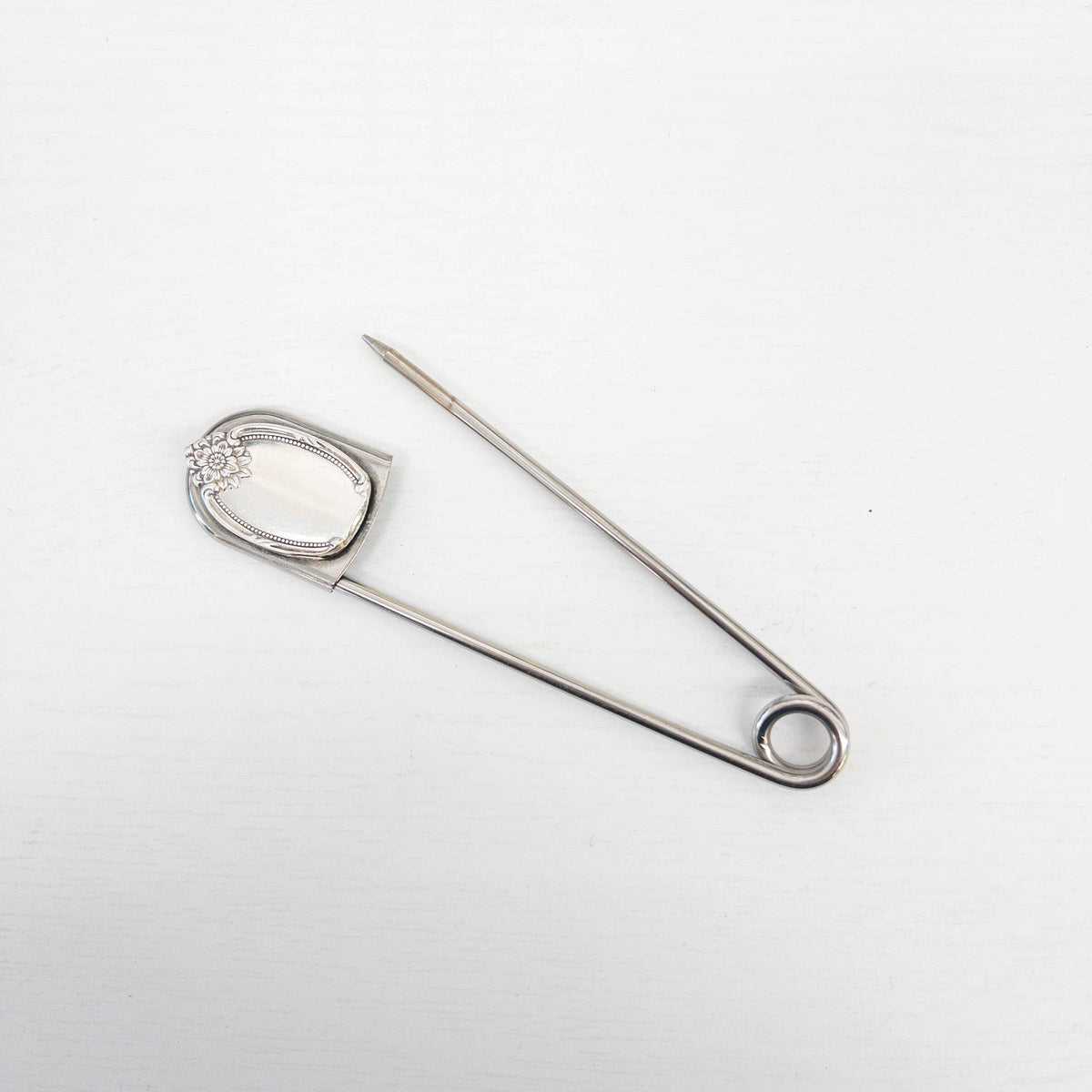 Girl Ran Away With the Spoon-Giant Safety Pin Keychain-patches + pins-gather here online