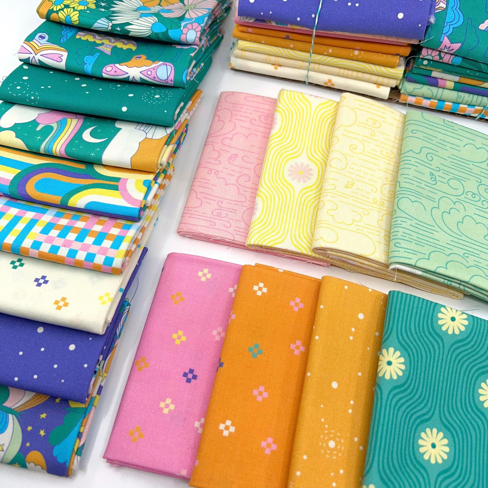 Cloud9-Fat Quarter Bundle of High in the Sky (17 Pieces)-fat quarters-gather here online