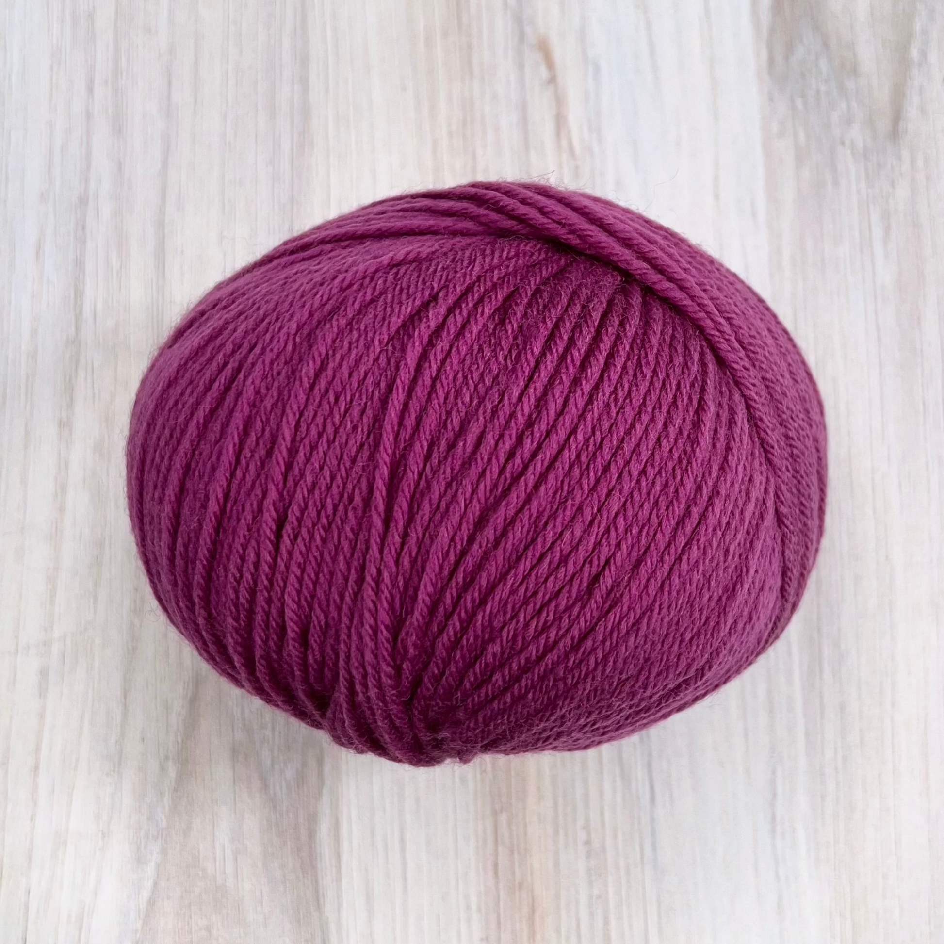 Universal Yarn-Deluxe Worsted Superwash-yarn-720 Grape Taffy-gather here online