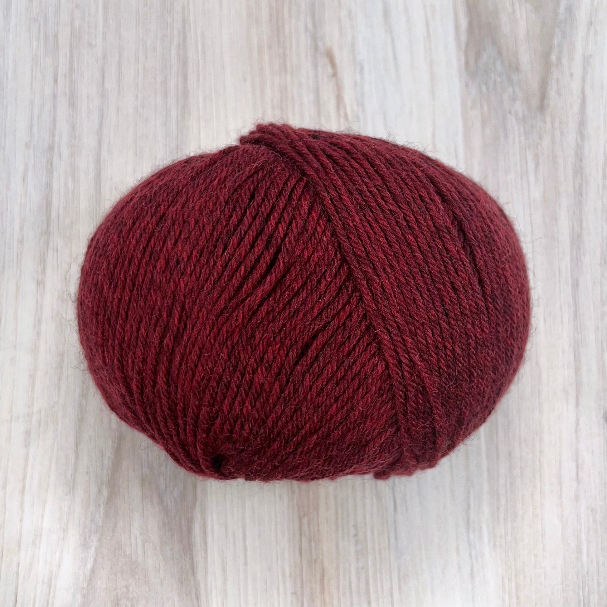 Universal Yarn-Deluxe Worsted Superwash-yarn-751 Pomegranate Heather-gather here online