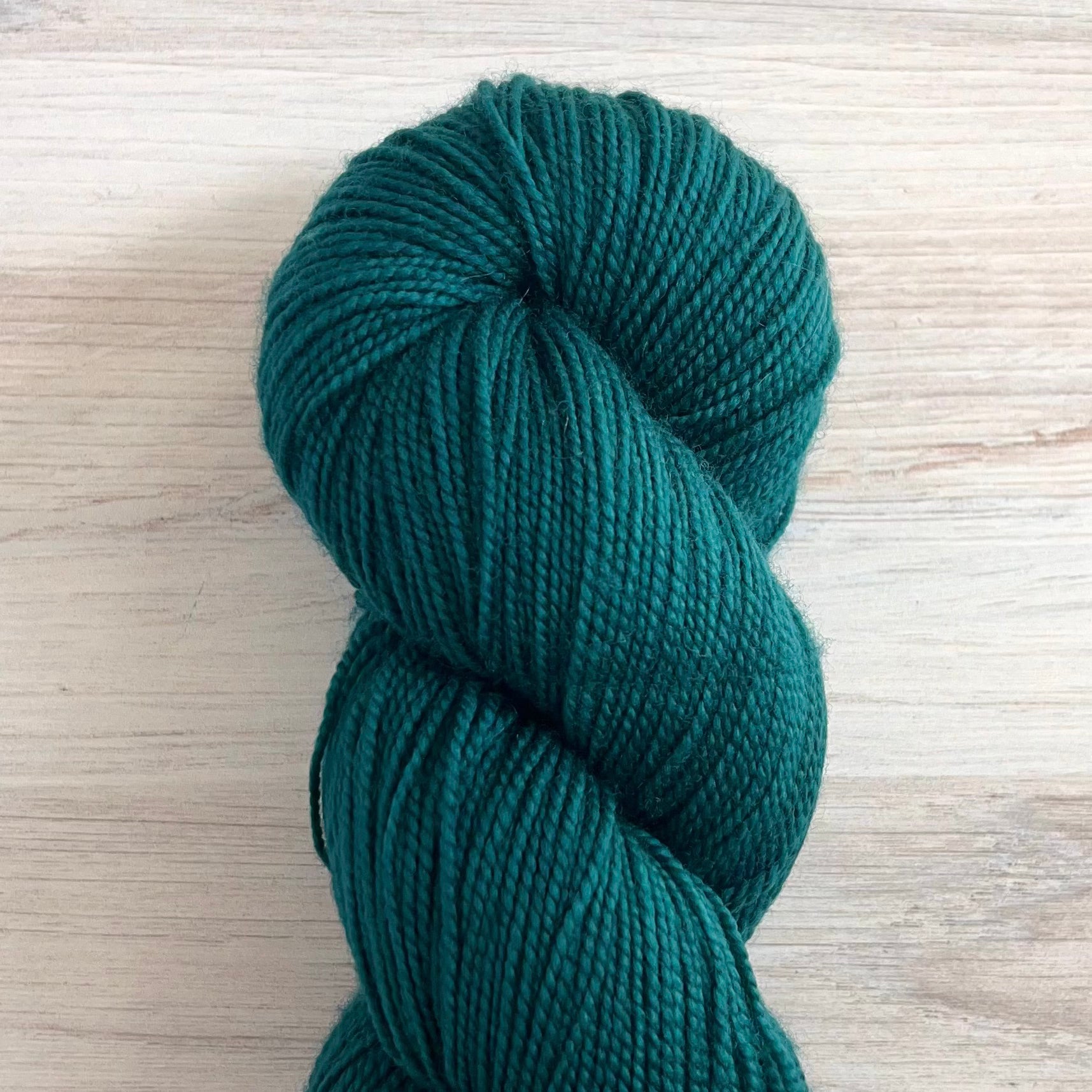 Dirtywater Dyeworks-Lillian-yarn-113 Juniper-gather here online