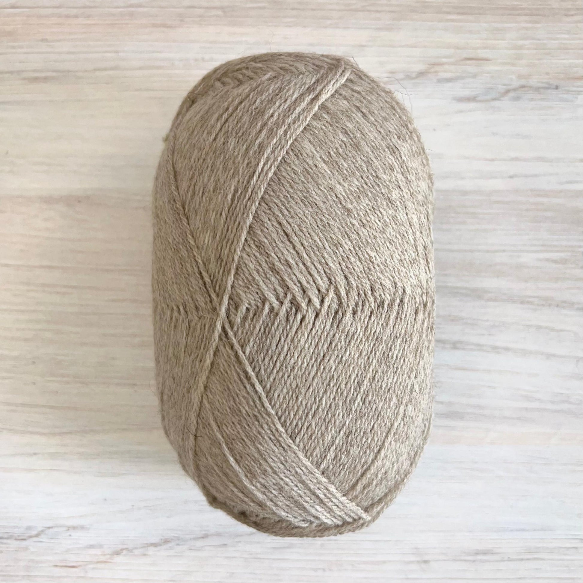 Retrosaria Rosa Pomar-Mondim-yarn-500 Natural Tan-gather here online