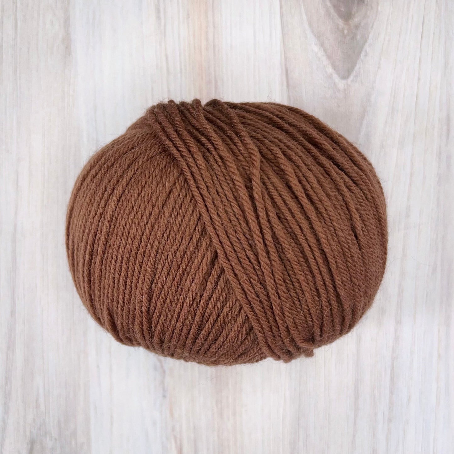 Universal Yarn-Deluxe Worsted Superwash-yarn-726 Auburn-gather here online