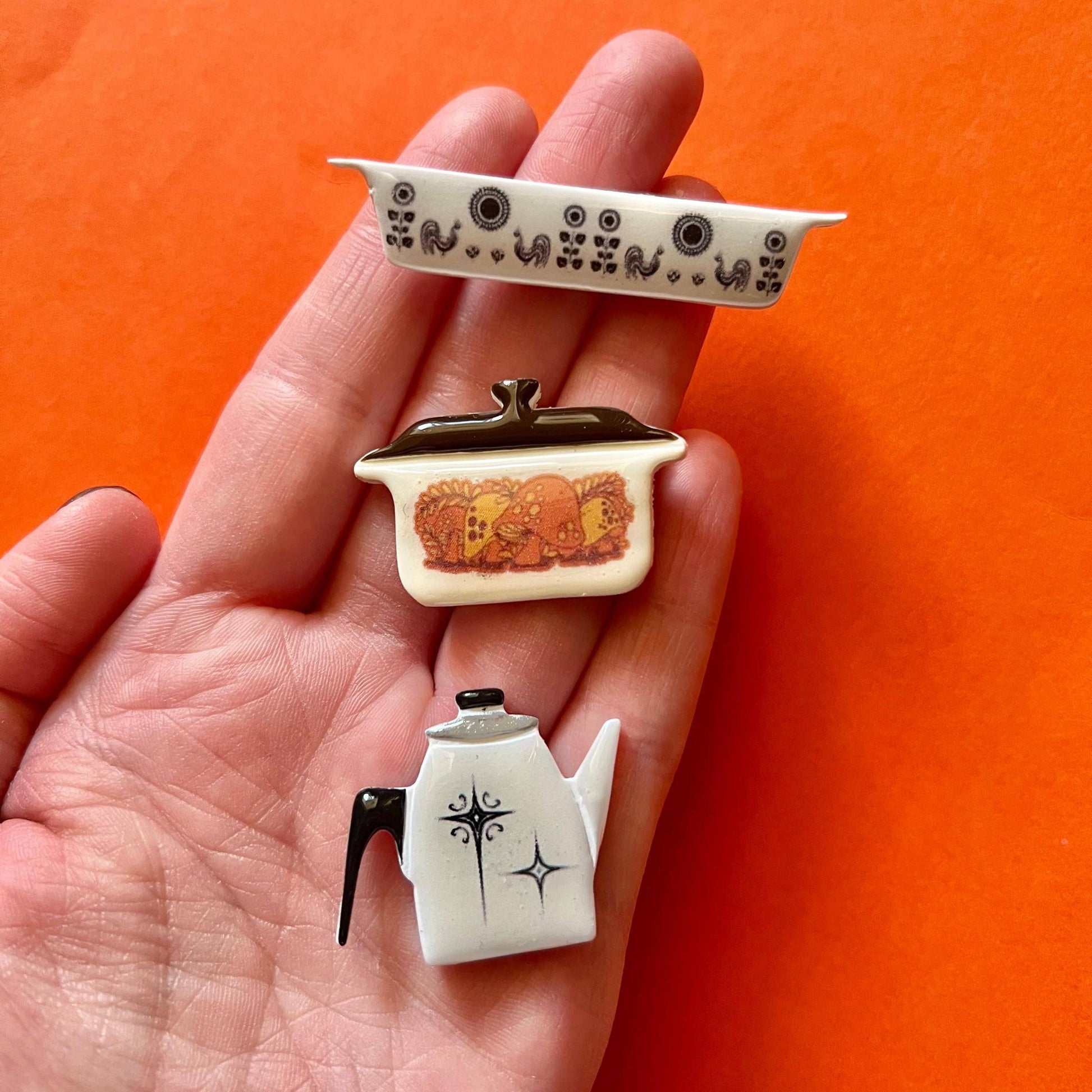 Dainty Comet-Retro Cookware Needle Minder-embroidery notion-gather here online