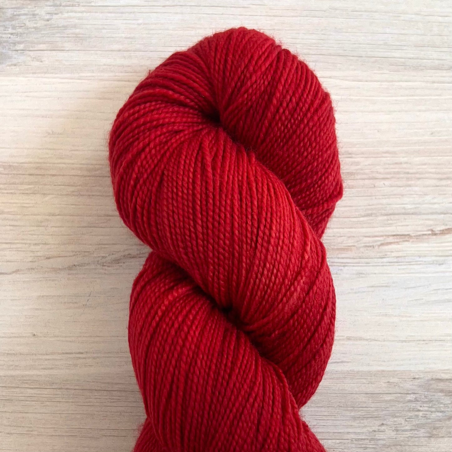 Dirtywater Dyeworks-Lillian-yarn-042 Autumn Red-gather here online
