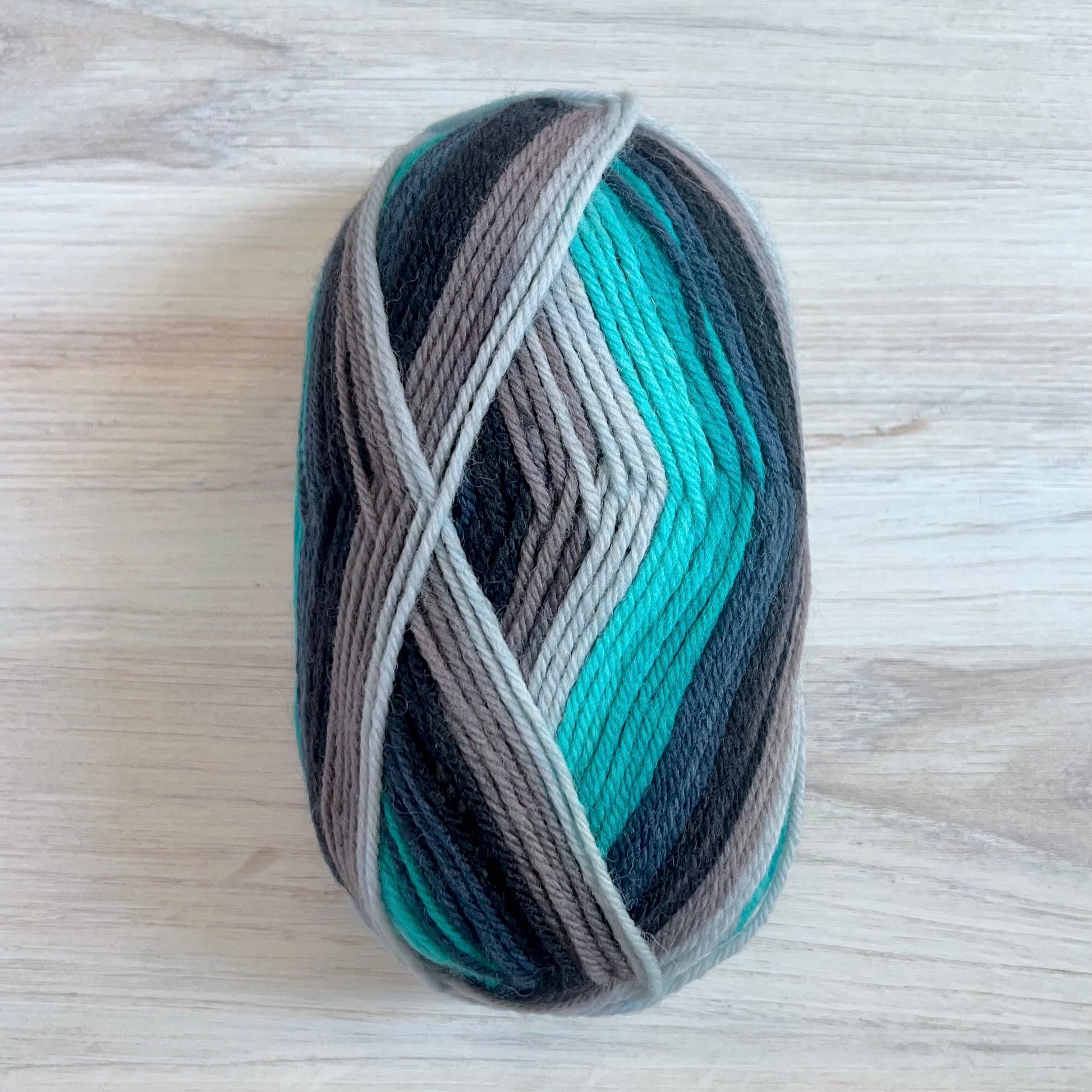 Universal Yarn-Deluxe Stripes-yarn-308 Nebula-gather here online