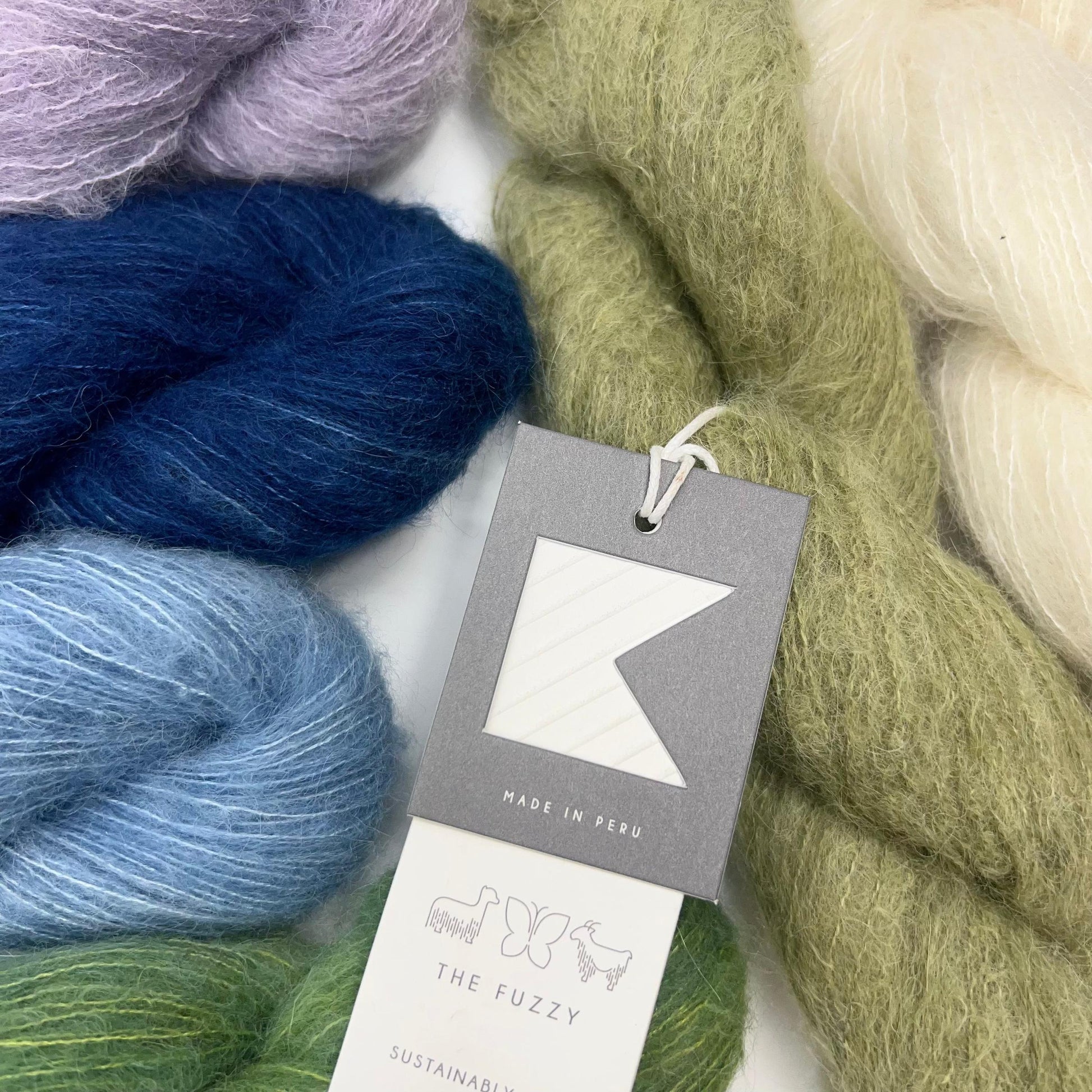 KINUA-The Fuzzy-yarn-gather here online