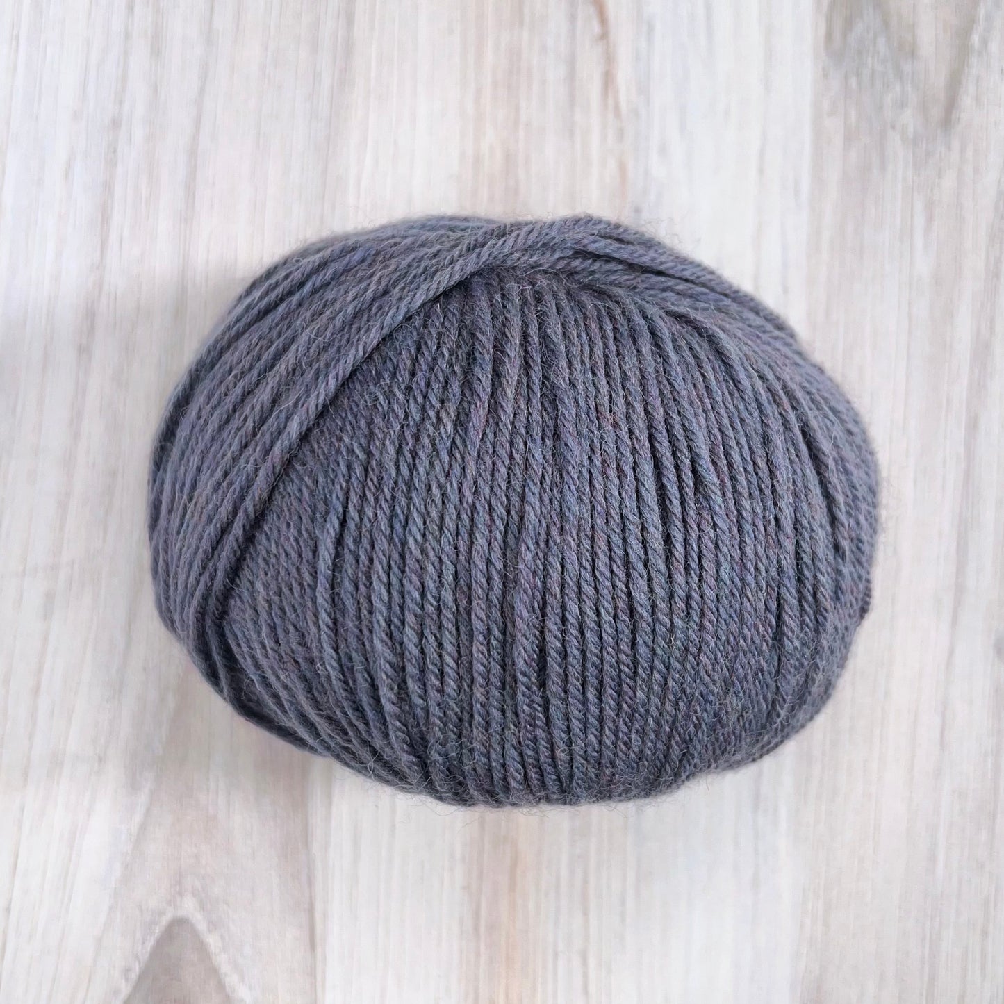 Universal Yarn-Deluxe Worsted Superwash-yarn-756 Channel-gather here online