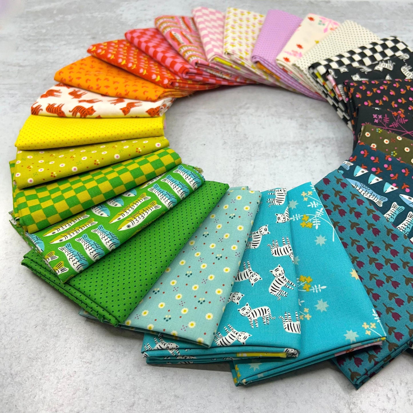 Fat Quarter Bundle of 1 800 Calico (26 Pieces)
