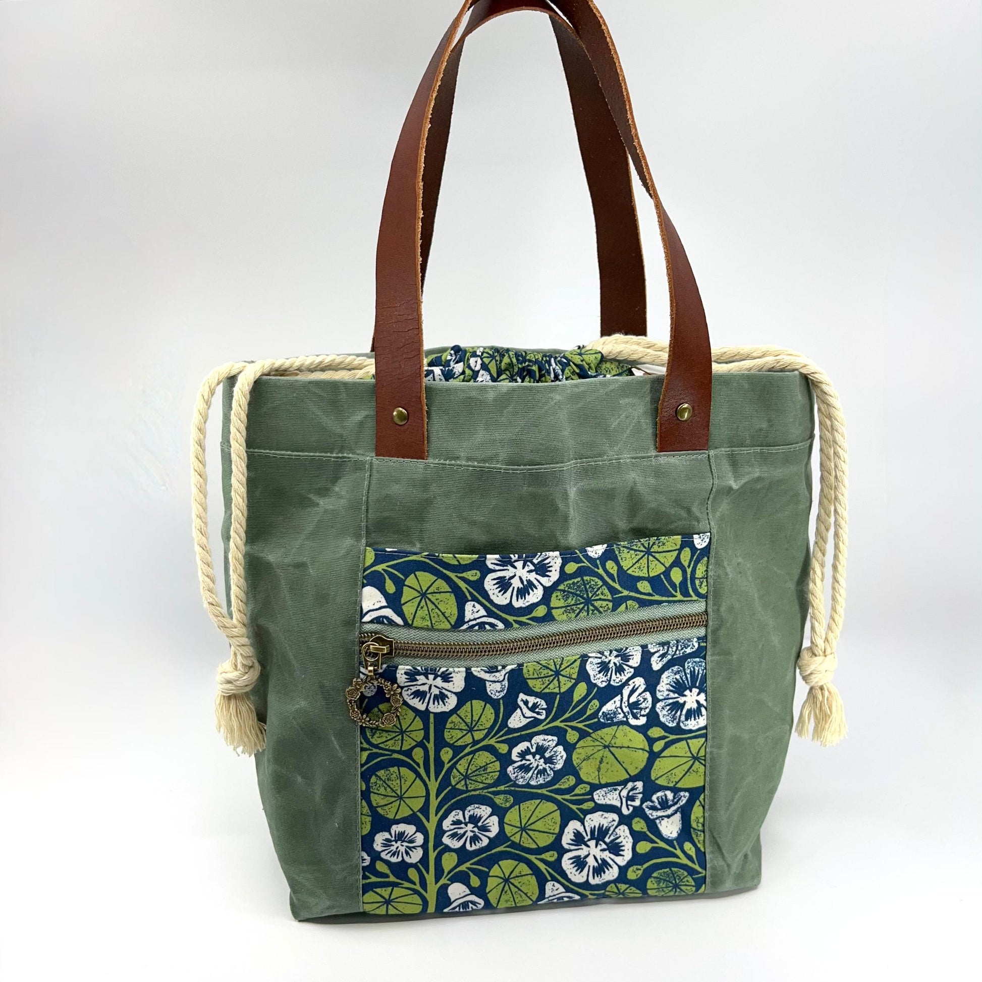 Denise Snow Williams-One of a Kind Open-Top Project Bags - October 2026-craft organizer-Deluxe - Green Waxed Canvas w/ Int Pocket & Ext Zip Pocket & Leather Handles-gather here online