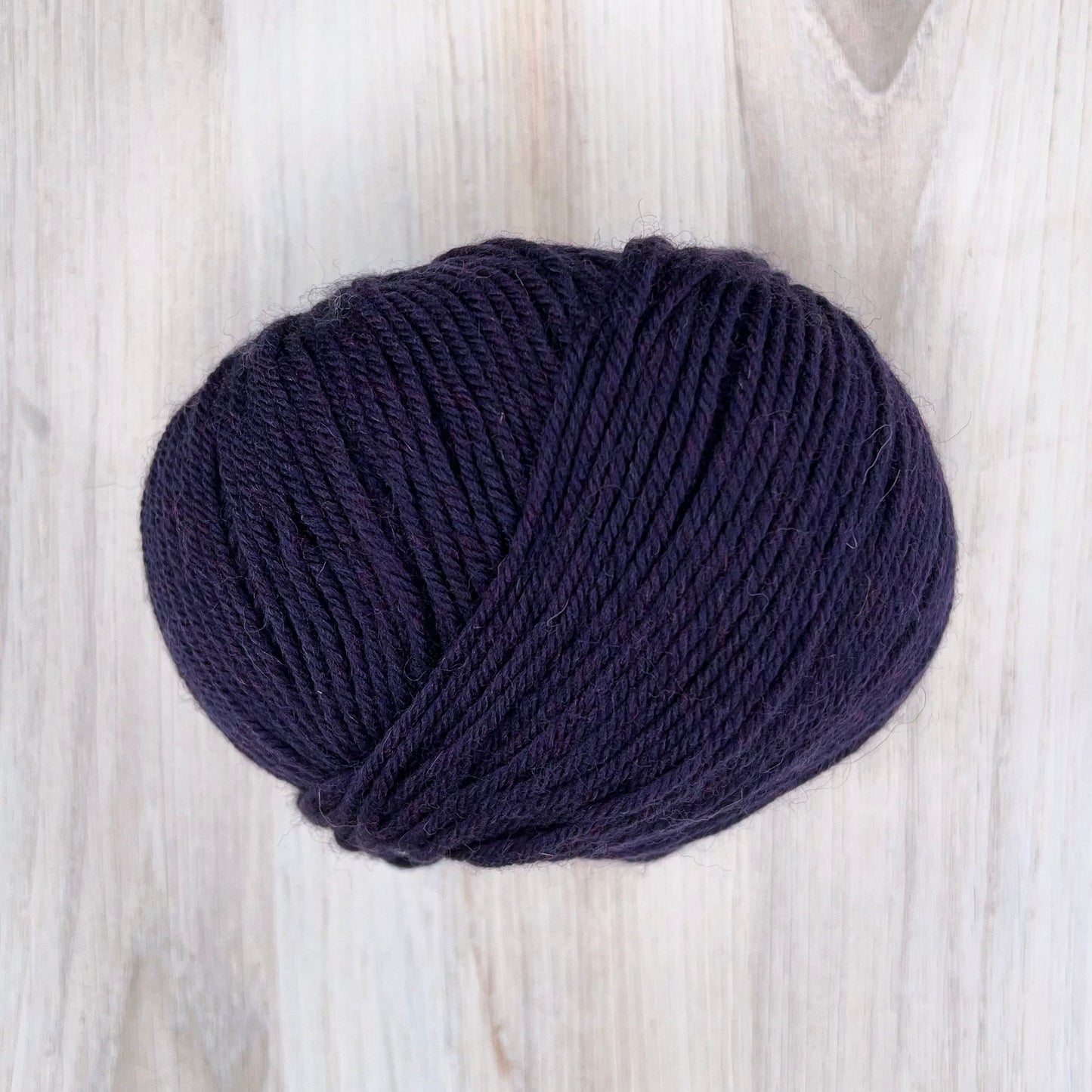 Universal Yarn-Deluxe Worsted Superwash-yarn-755 Mulberry Heather-gather here online