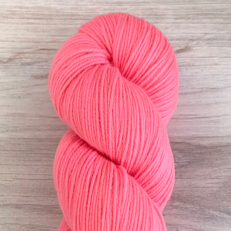 Fiber MacGyver-Shaniko Fingering-yarn-Creamsicle-gather here online