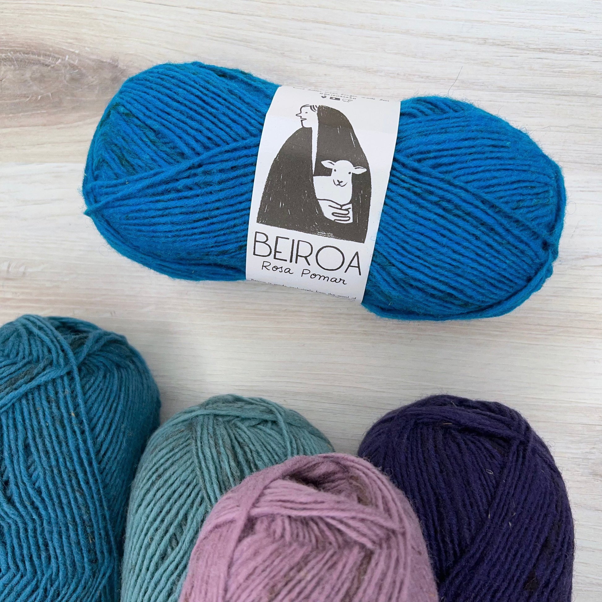 Retrosaria Rosa Pomar-Beiroa-yarn-gather here online