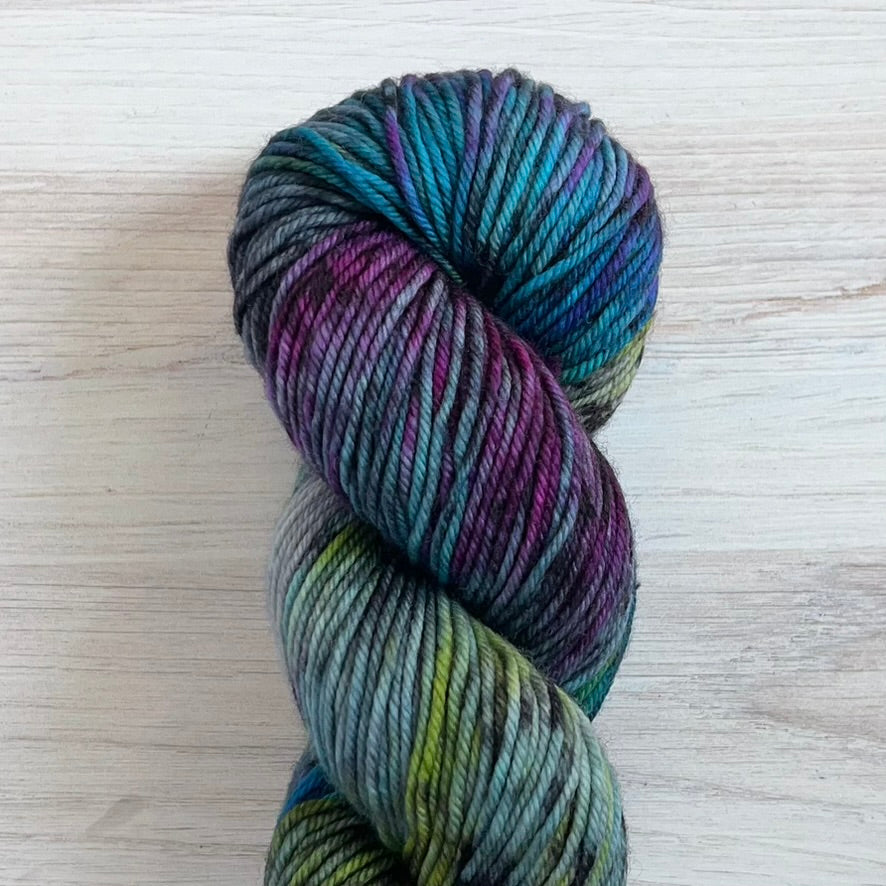 Melani's Stache-Basic DK-yarn-Purple Labradorite-gather here online