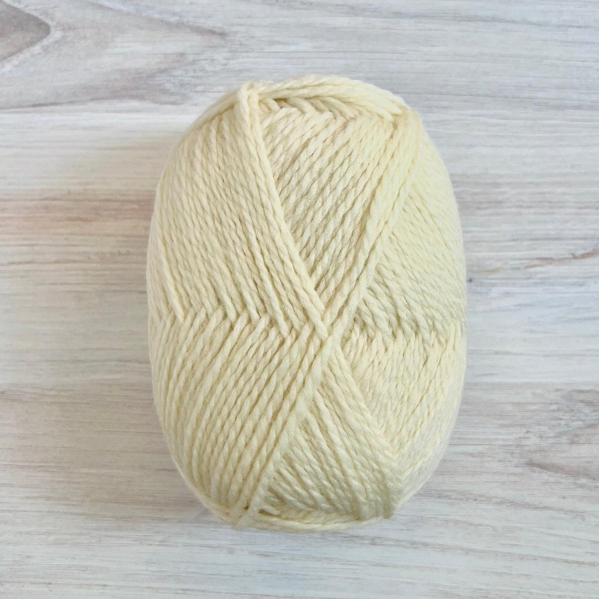 Retrosaria Rosa Pomar-Matiz-yarn-A Natural White-gather here online