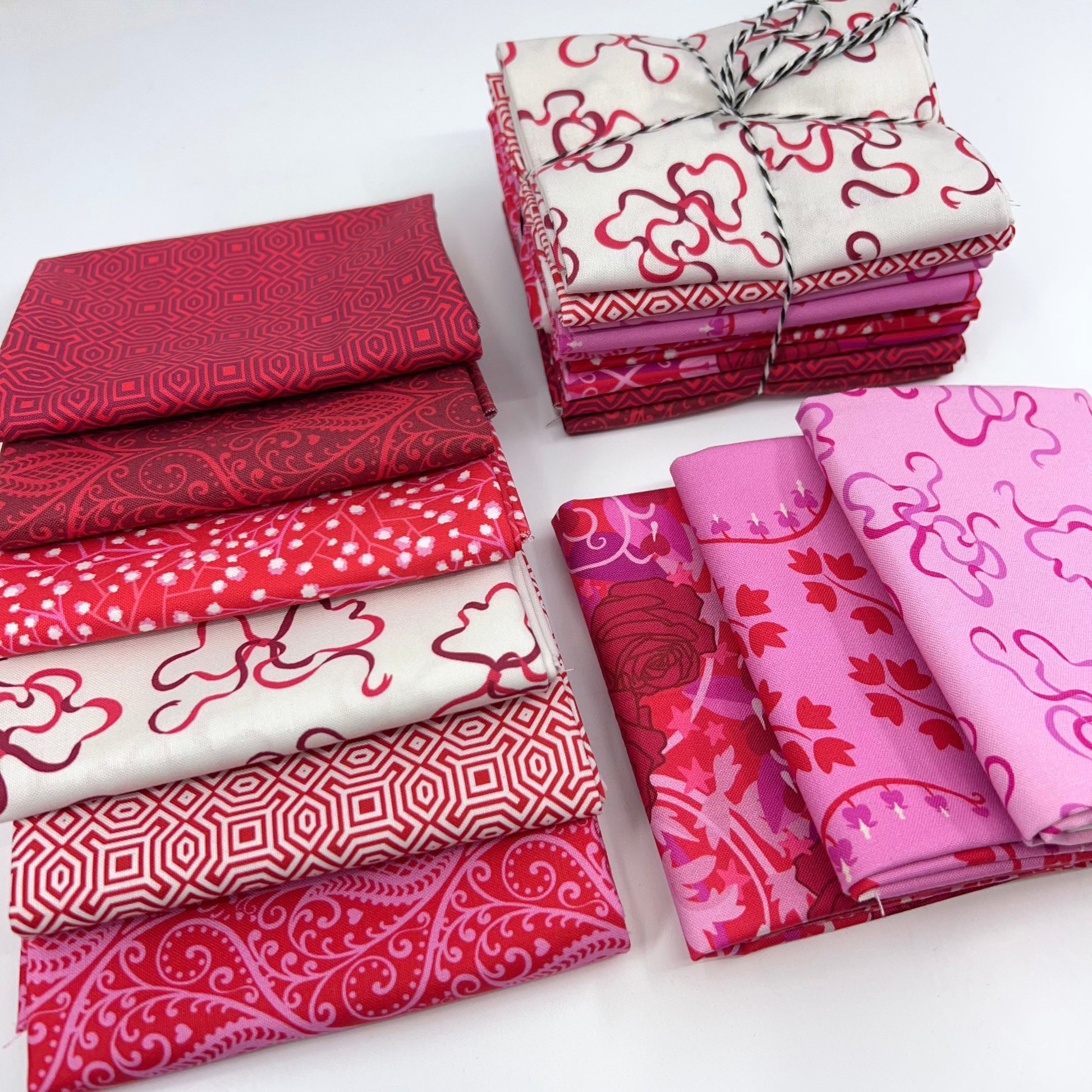 Andover Fabrics-Fat Quarter Bundle of Heart Nouveau (9 Pieces)-fat quarters-gather here online