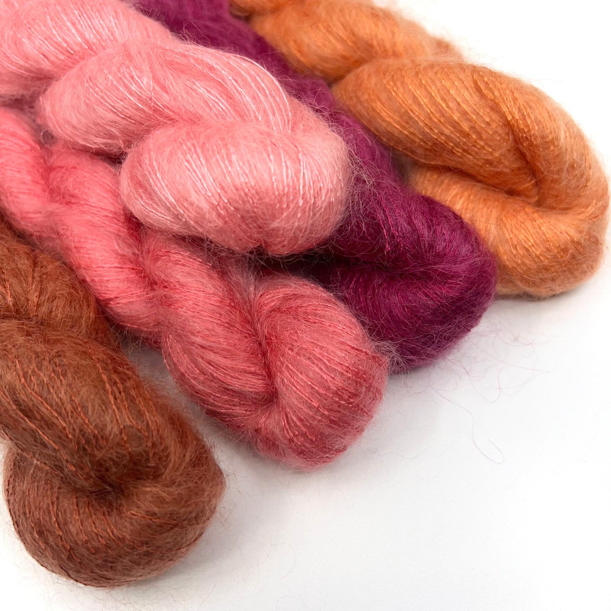 Urth Yarns-Bonmoher-yarn-gather here online
