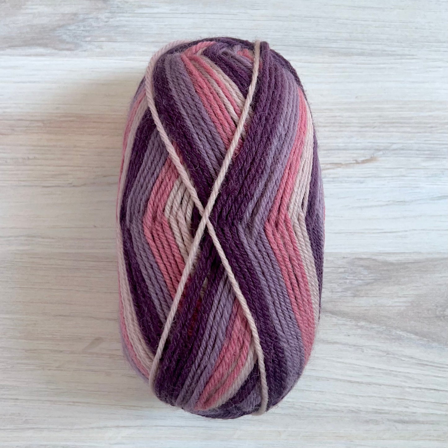 Universal Yarn-Deluxe Stripes-yarn-305 Fresh Figs-gather here online