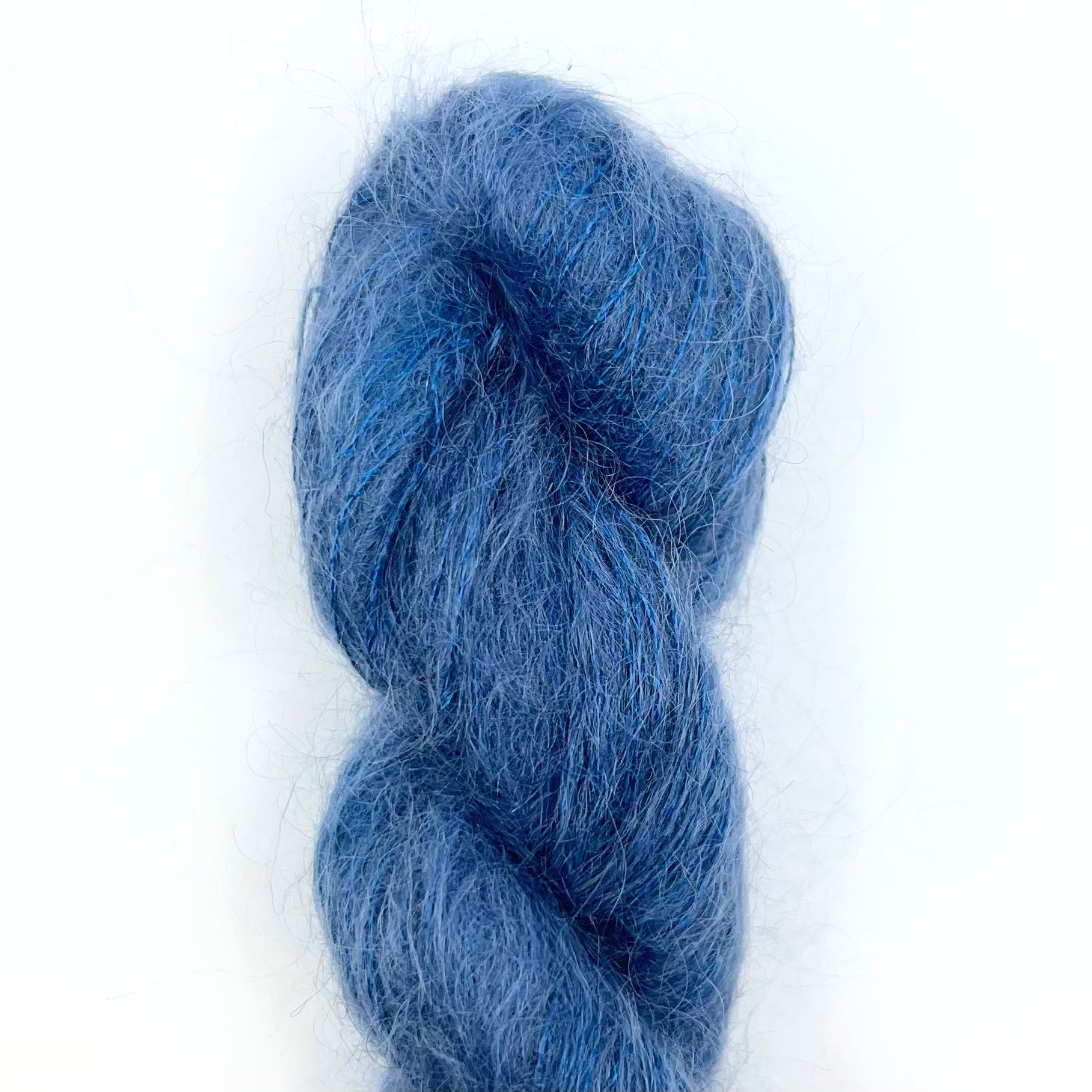 Urth Yarns-Bonmoher-yarn-BL70 Blizzard-gather here online