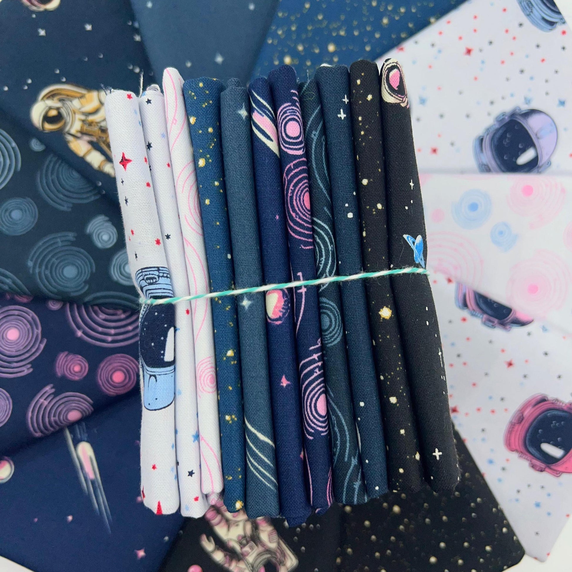 RJR-Fat Quarter Bundle of Beyond the Horizon (11 Pieces)-fat quarters-gather here online