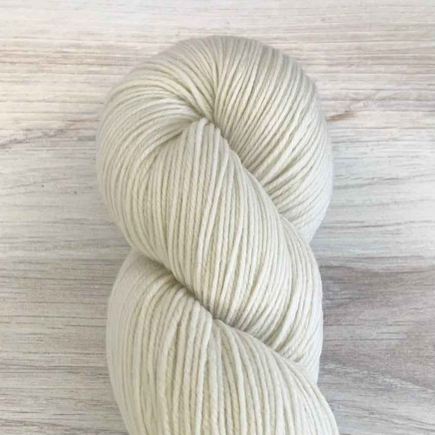 Fiber MacGyver-Shaniko Fingering-yarn-Pearl-gather here online