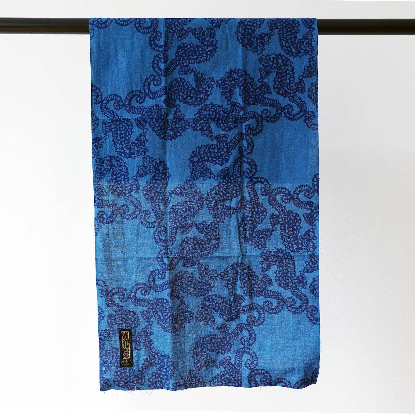 Curious Corners-Izumimomen Tenugui - Seahorse-accessory-gather here online