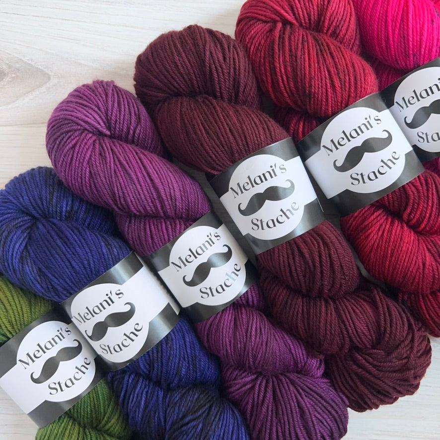 Melani's Stache-Basic DK-yarn-gather here online