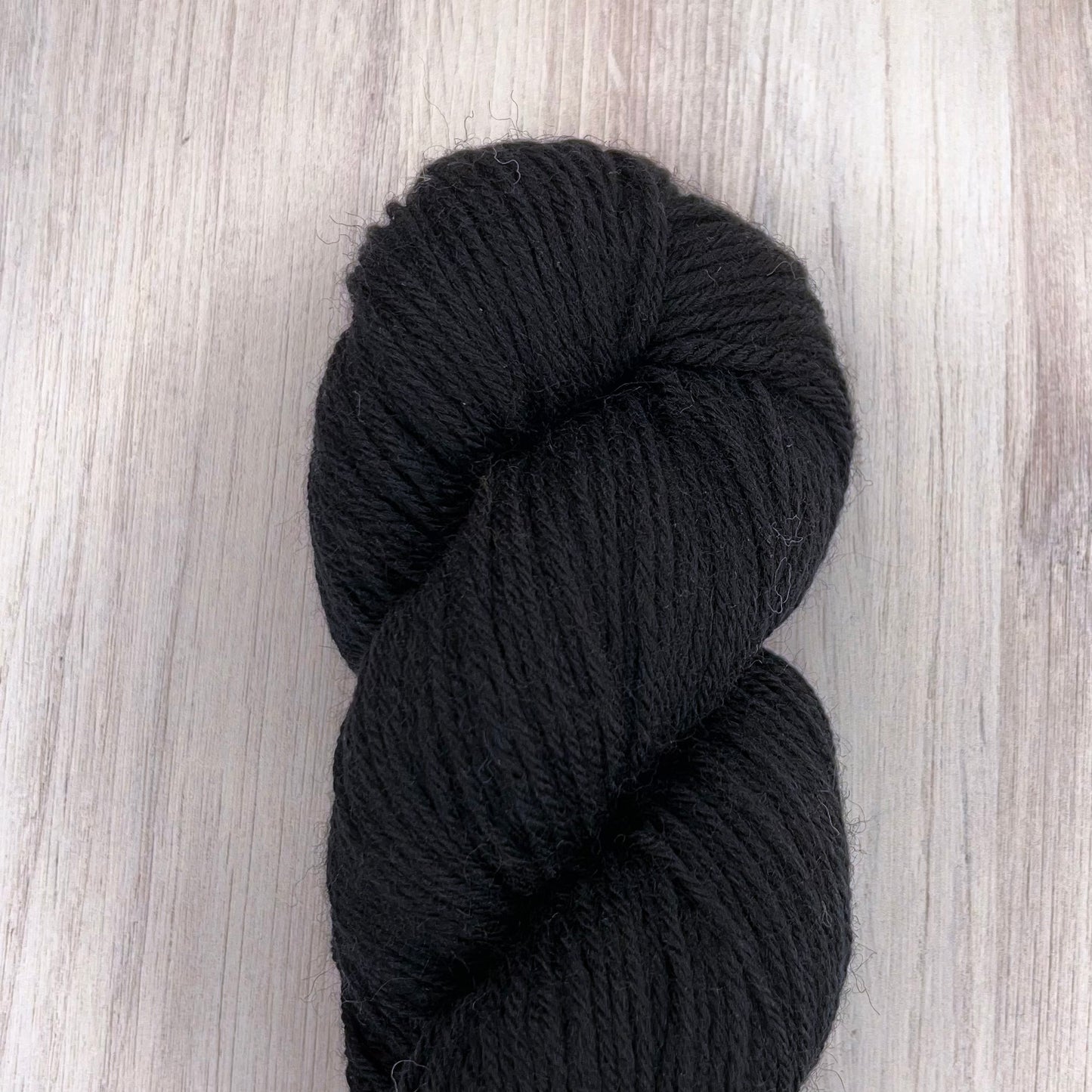 Universal Yarn-Deluxe Worsted Wool-yarn-Ebony 1900-gather here online