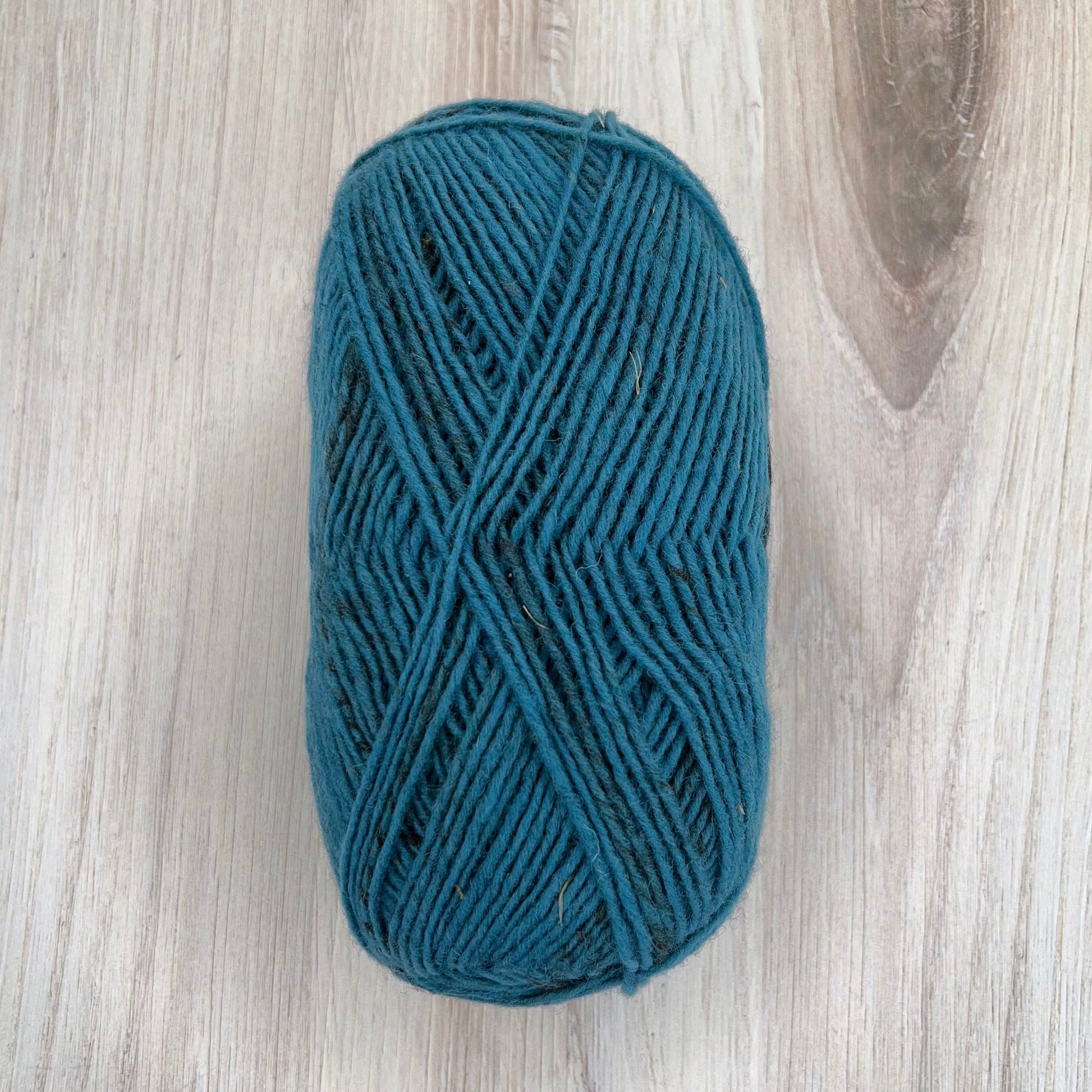 Retrosaria Rosa Pomar-Beiroa-yarn-698 Ocean Blue-gather here online