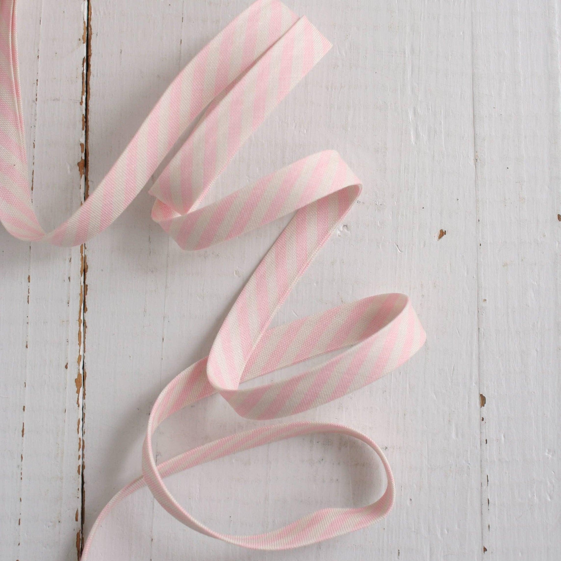 Bessie Pearl Binding Co-1/2" Double Fold Bias Binding - Pink Stripe-trim-gather here online