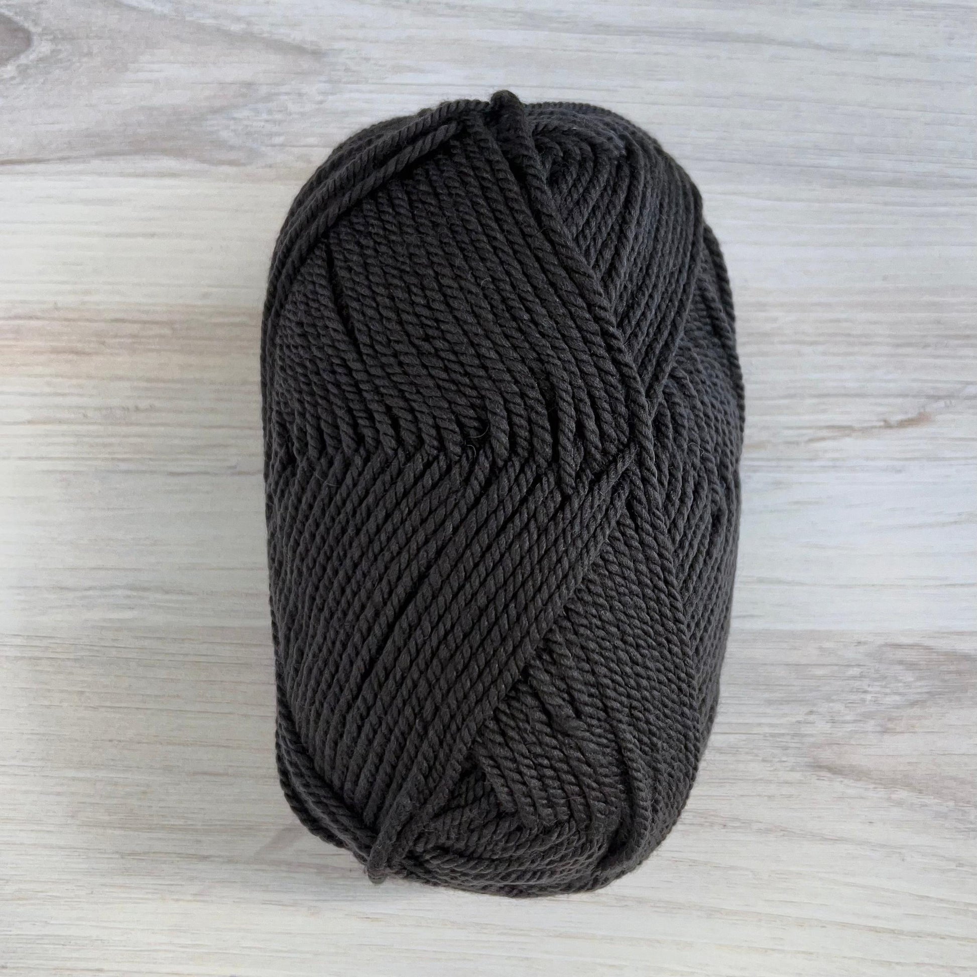 Ewe Ewe Yarn-Baa Baa Bulky-yarn-98 Charcoal-gather here online