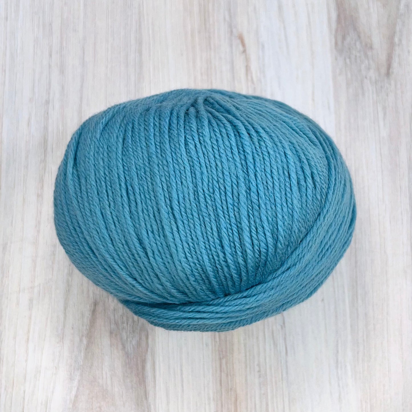 Universal Yarn-Deluxe Worsted Superwash-yarn-717 Summer Sky-gather here online