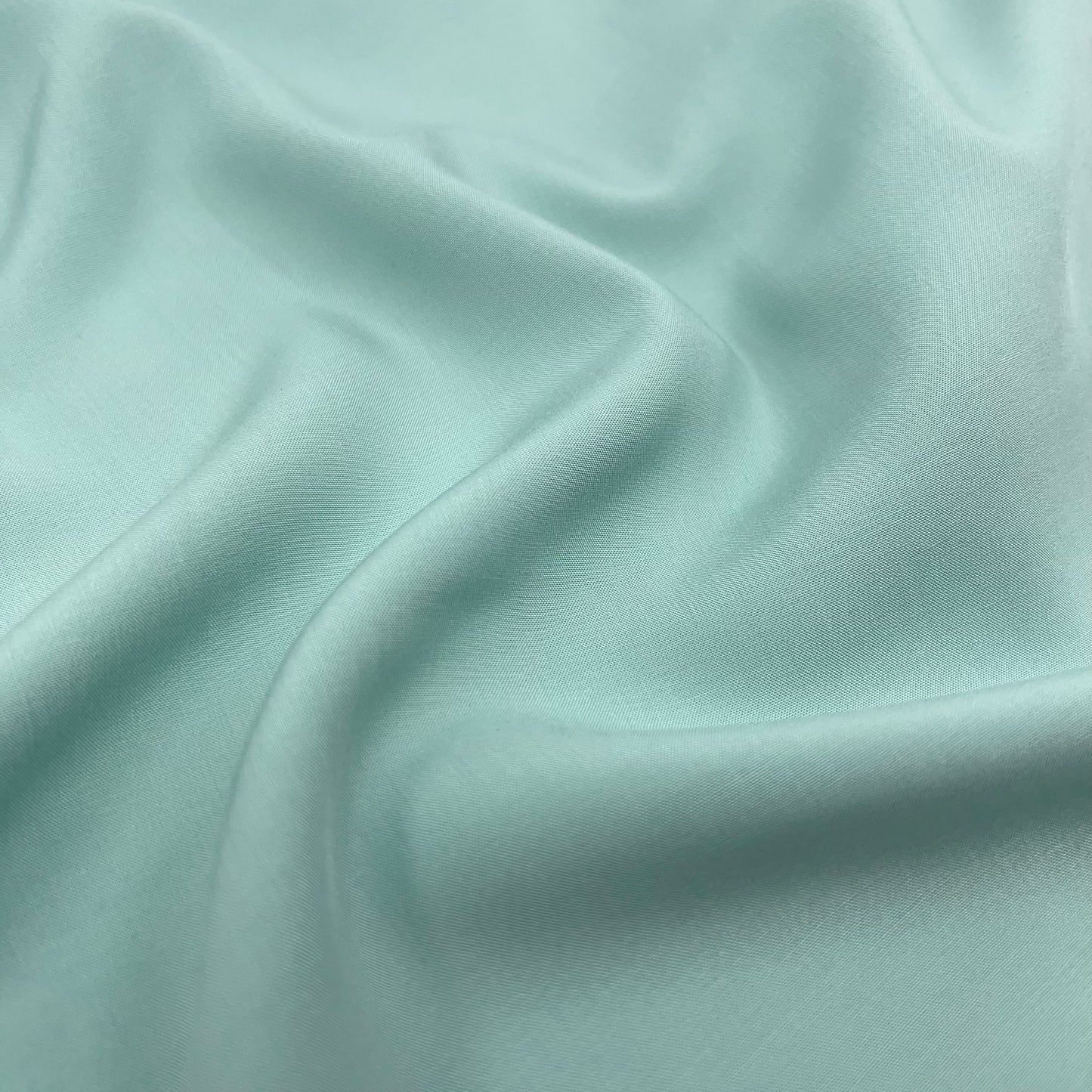Shelly Challis - Eau De Nil
