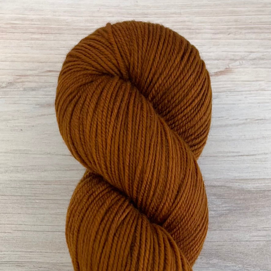 Fiber MacGyver-Shaniko Sport-yarn-Roasted Pecan-gather here online