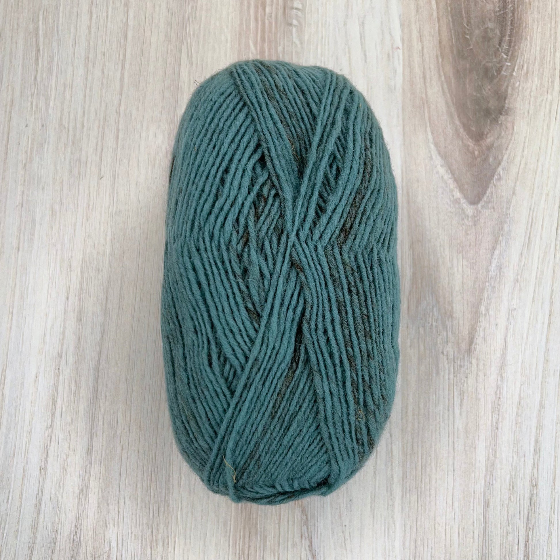 Retrosaria Rosa Pomar-Beiroa-yarn-688 Sea Glass-gather here online