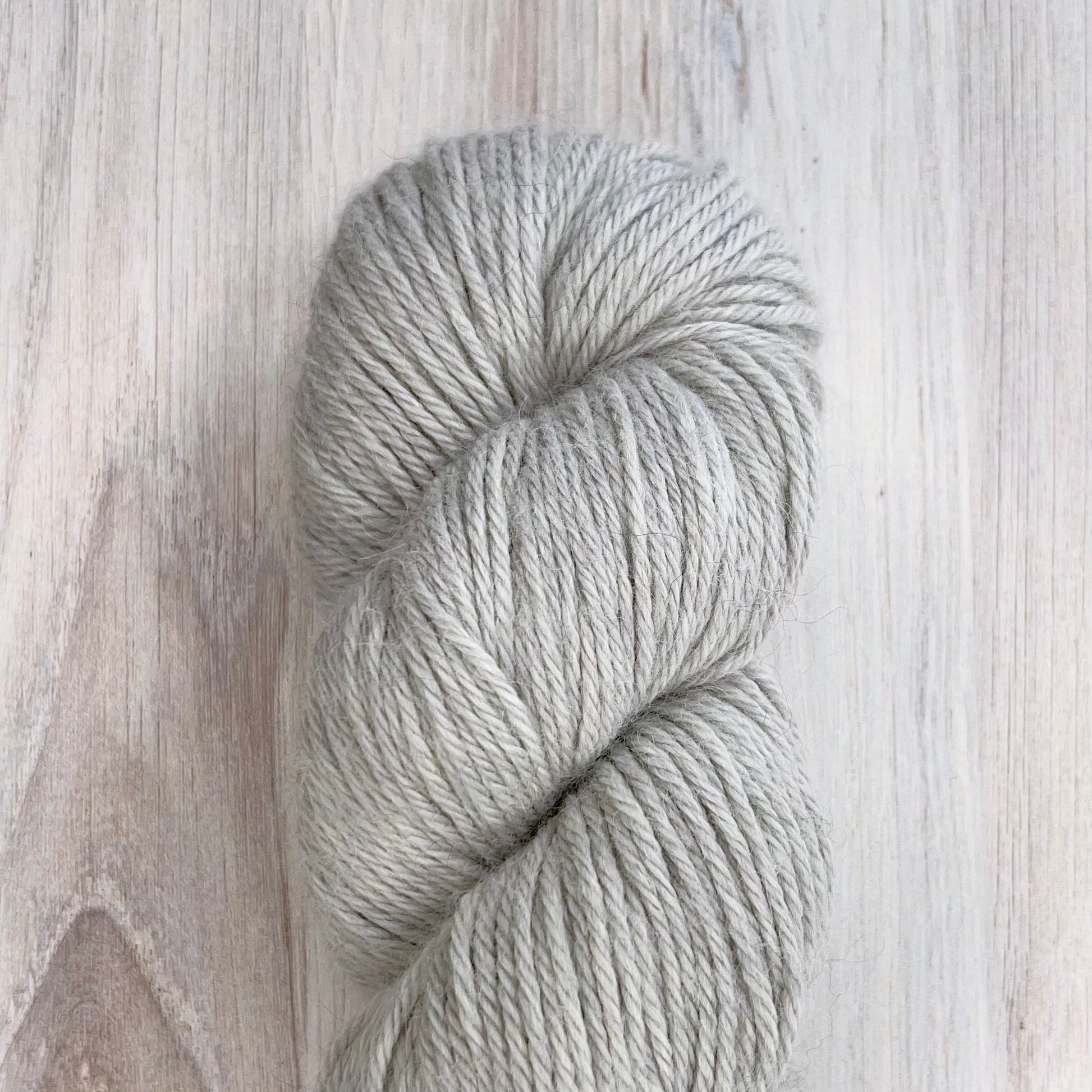 Juniper Moon Farm-Herriot-yarn-09-Travertine-gather here online