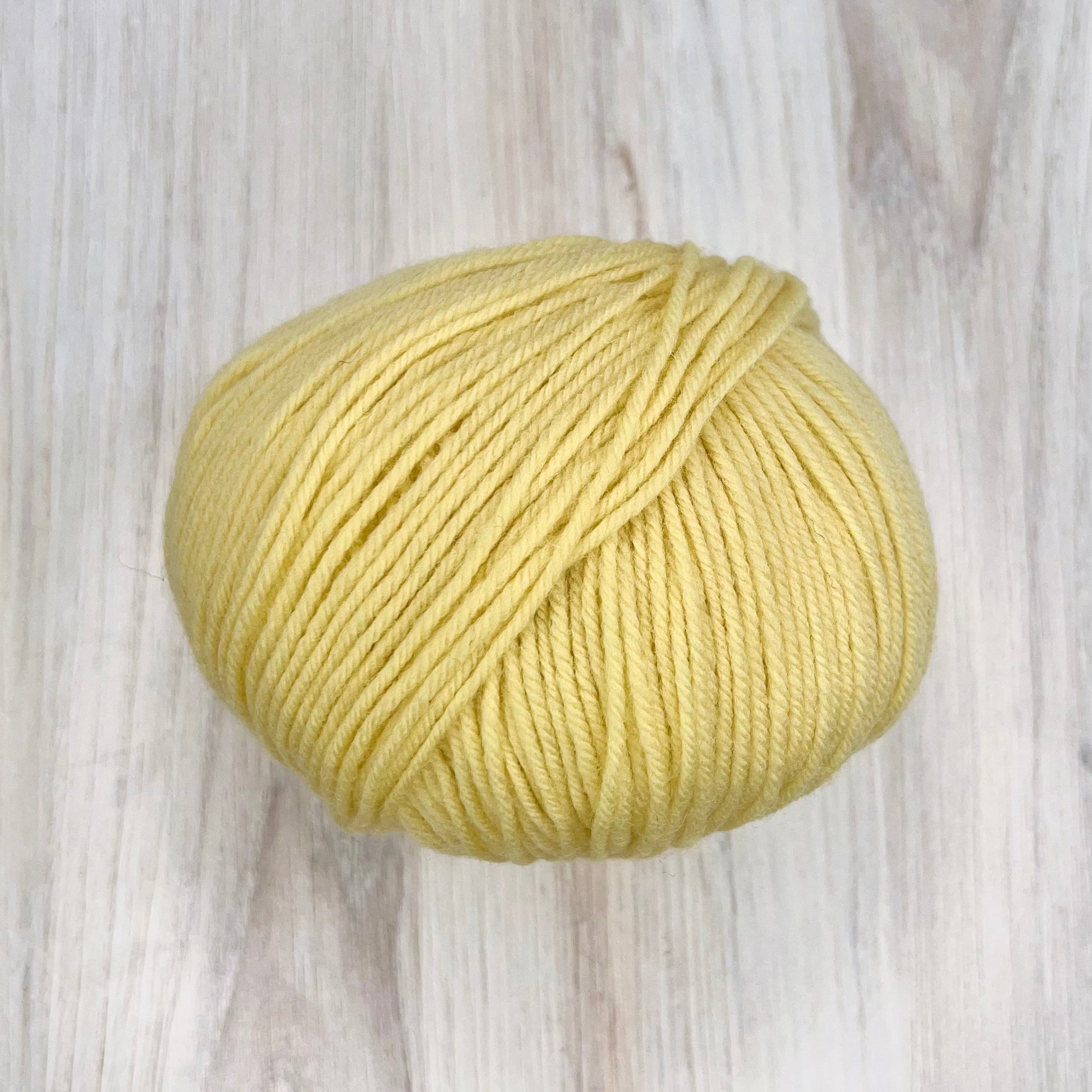 Universal Yarn-Deluxe Worsted Superwash-yarn-708 Butter-gather here online